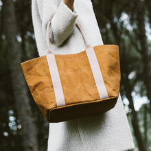 Load image into Gallery viewer, Guilia Carry All Tote Bag- Platino