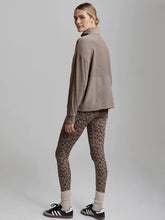 Load image into Gallery viewer, Varley's super soft layering pieces available online at Studio 128.