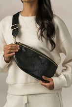 Load image into Gallery viewer, Sling Body Bag- Black
