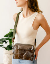 Load image into Gallery viewer, Tracolla Crossbody Bag Large- Peltro