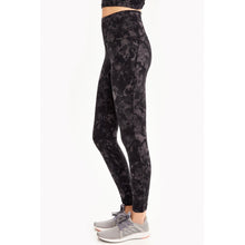 Load image into Gallery viewer, The best selection in high end women's leggings available at Studio 128.