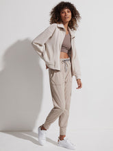 Load image into Gallery viewer, Stylish and elegant sweatshirt from Varley available from Studio 128.
