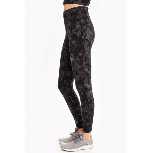 The best selection in high end women's leggings available at Studio 128. 
