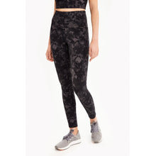 Load image into Gallery viewer, Shop the latest in women&#39;s activewear fashion from Studio 128. 
