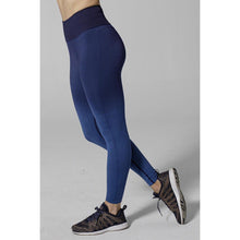 Load image into Gallery viewer, Shop Studio 128 for the best in seamless leggings. 
